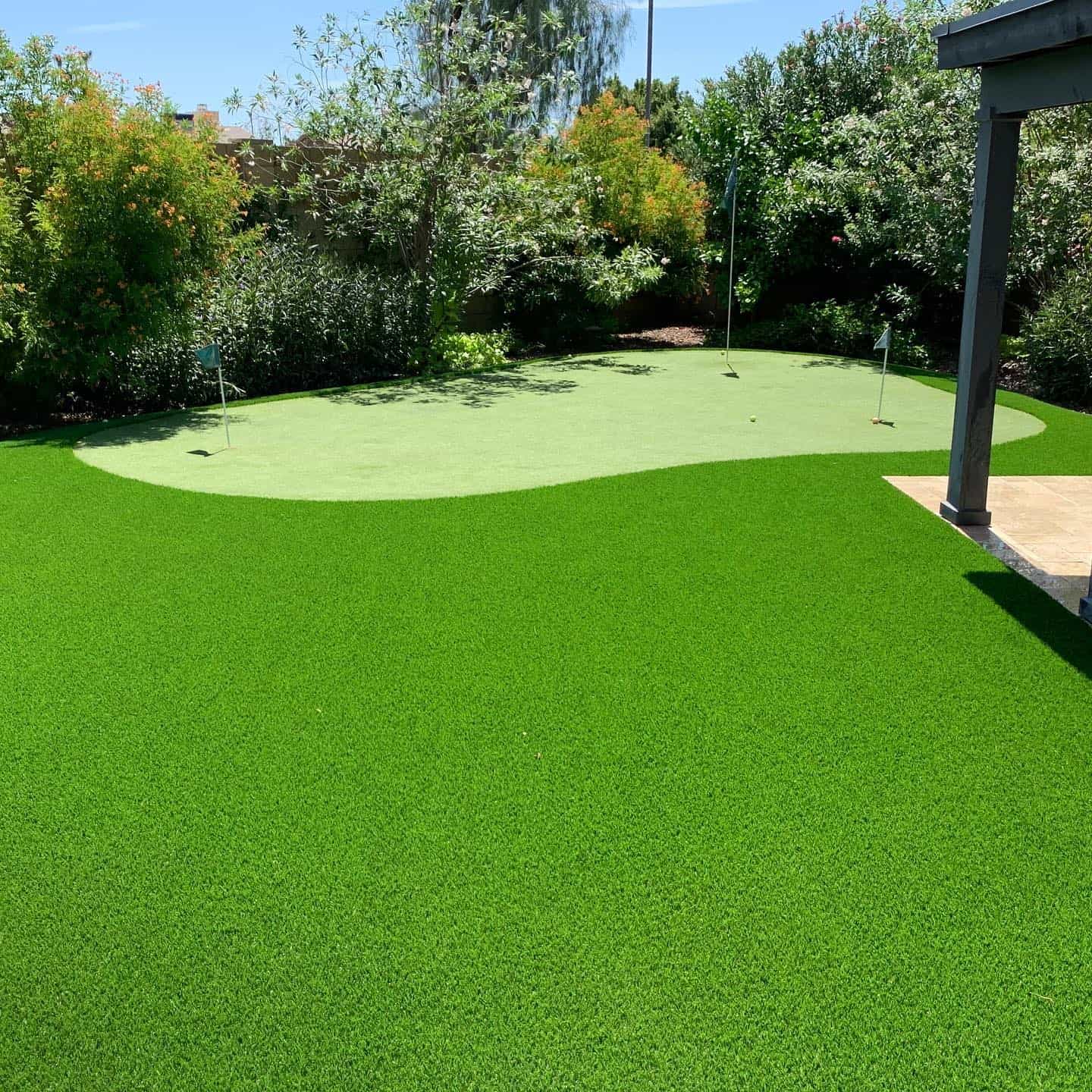 Amazing Backyard Putting Greens with Artificial Grass ...