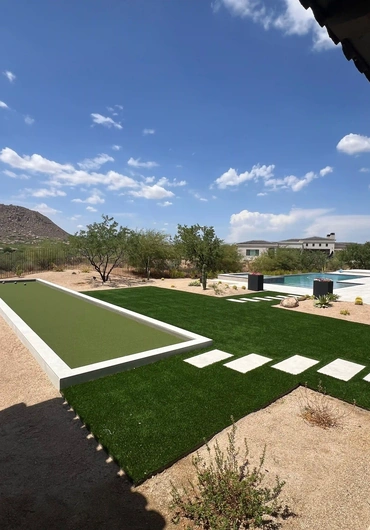 Backyard turf lawn installed by SYNLawn