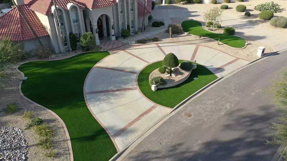 Front Yard Artificial Grass in Phoenix, AZ